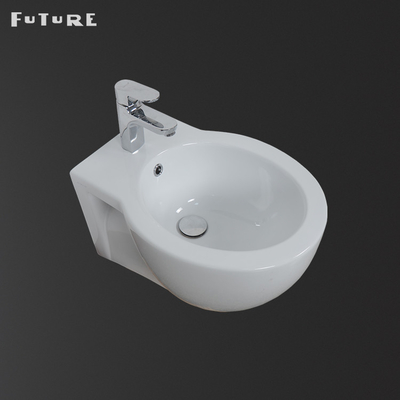 Gravité rinçant de nouveau au bidet de mur
