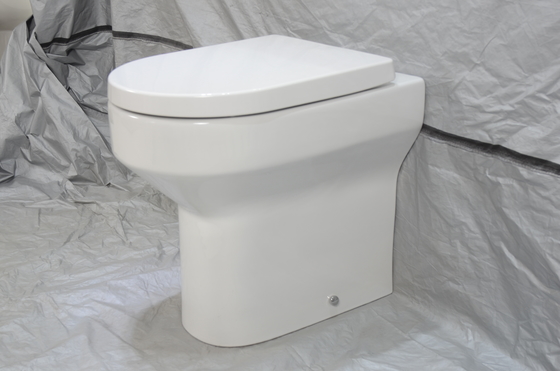 Taille sans monture de rinçage efficace de confort de nouveau à la largeur de la toilette 365mm de mur