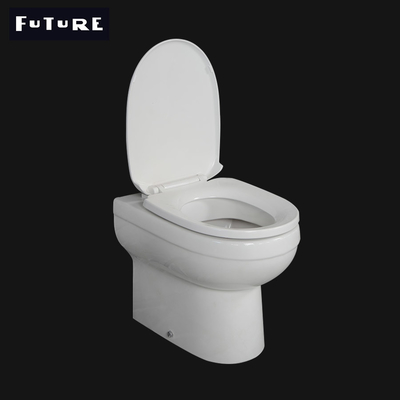 Rinçage du cyclone ISO9001 sans monture de nouveau à la toilette de mur avec le réservoir caché