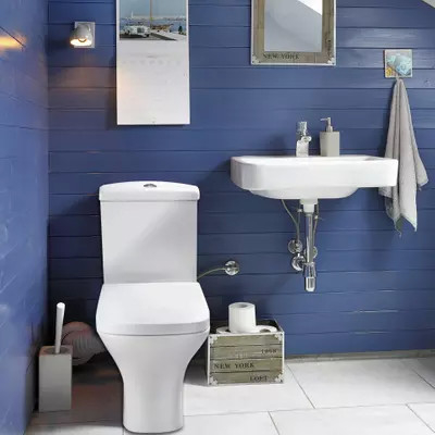 Toilette sans monture standard idéale R-U de projection courte à la mode conforme
